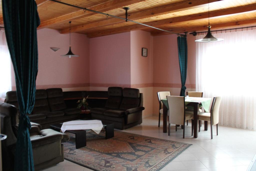 Orwa Apartmanok - Cedrus Koez Zalakaros Zimmer foto